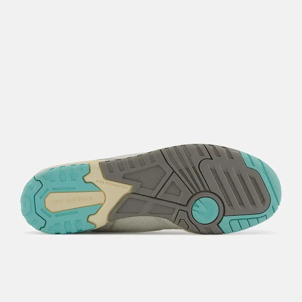 New Balance 550 -  Sea Salt Surf