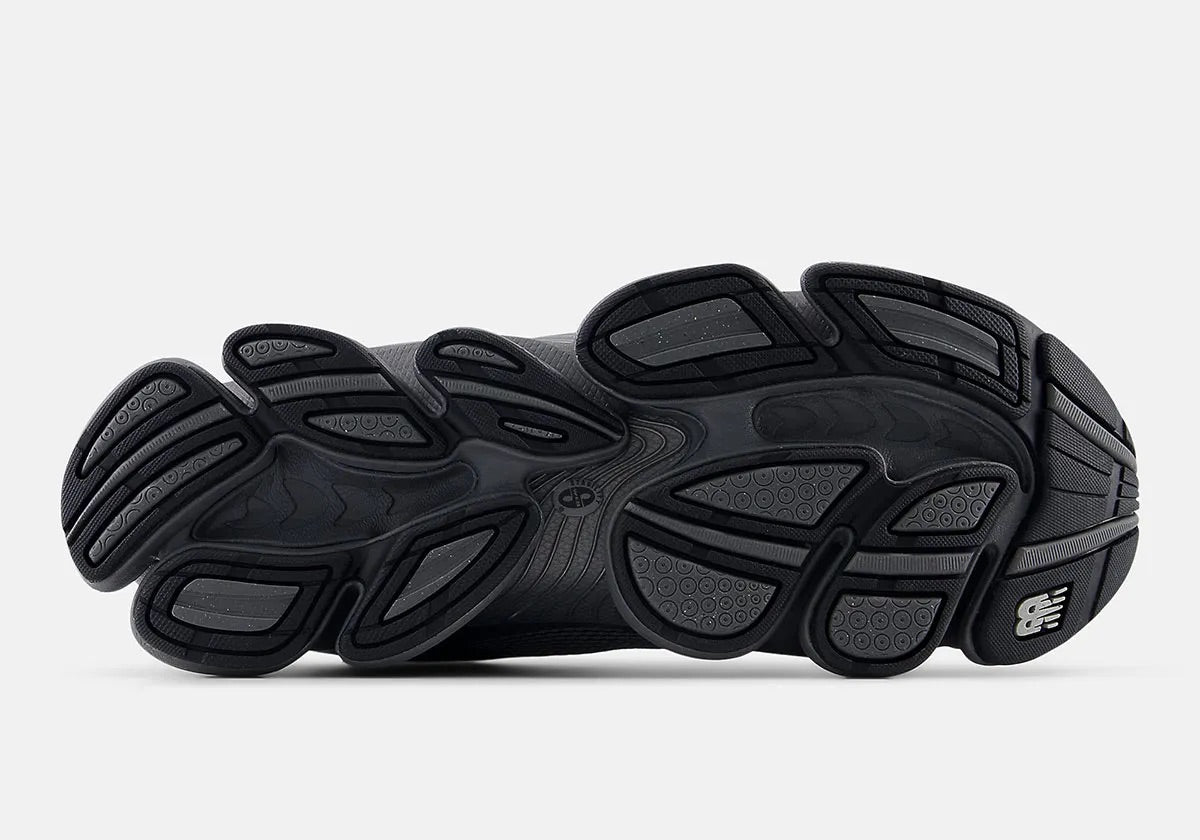 New Balance 2000 Abzorb - All Black