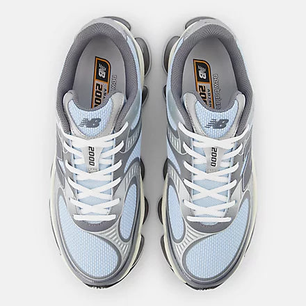 NEW BALANCE 2000 - LIGHT CHROME BLUE WITH SILVER METALIC AND CASTLEROCK