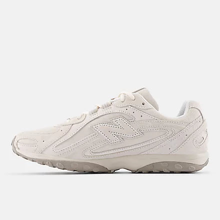 NEW BALANCE 204L - TIMBERWOLF WITH LINEN