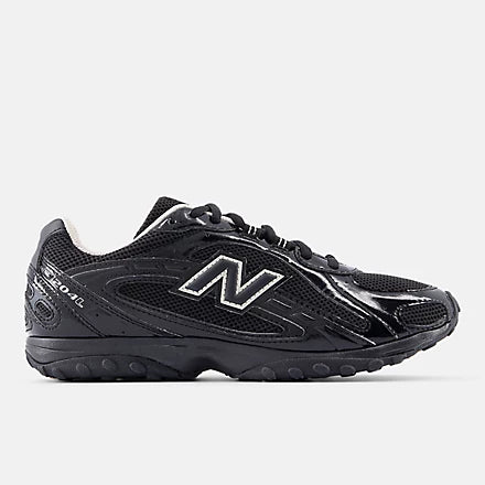 NEW BALANCE 204L - BLACK WITH TIMBERWOLF