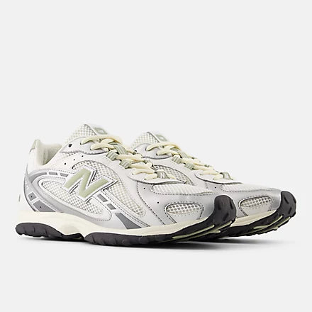 NEW BALANCE 204L - SILVER METALLIC WITH GARTER SNAKE