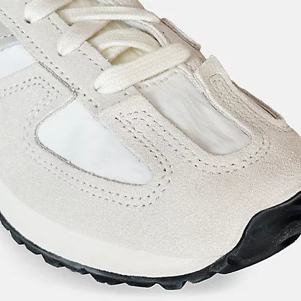 NEW BALANCE 471 - ANGORA WITH SEA SALT AND TIMBERWOLF